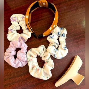 Hair Accessories ! 1 Headband , 4 Scrunchies , 1 Hair clip
